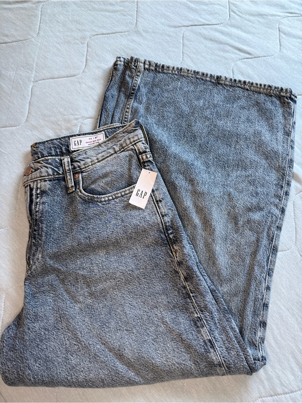 GAP Baggy Mid Rise Jeans in Light Blue Wash